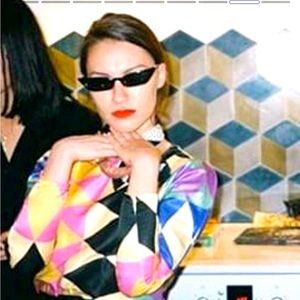 Meet your Posher, Alicia